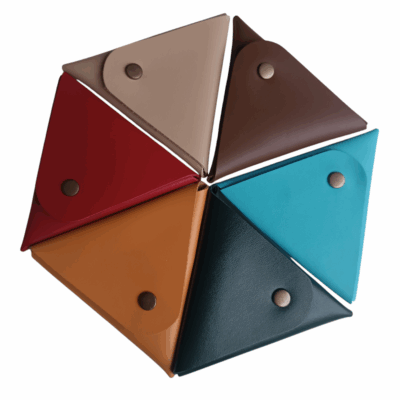 porte monnaie triangle en cuir — fait main (boutons métal vieilli)